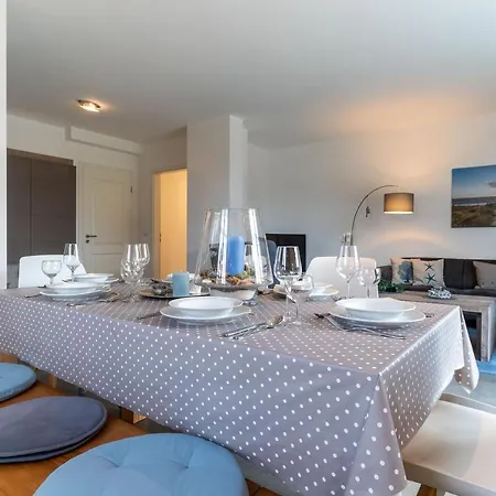 Reetdachhaus Ruem Hart Huus Reetdachhaus Ruem Hart Huus Dom wakacyjny *