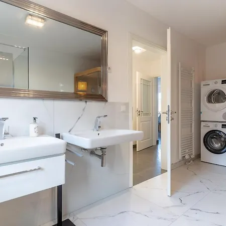 Dom wakacyjny Reetdachhaus Ruem Hart Huus Reetdachhaus Ruem Hart Huus