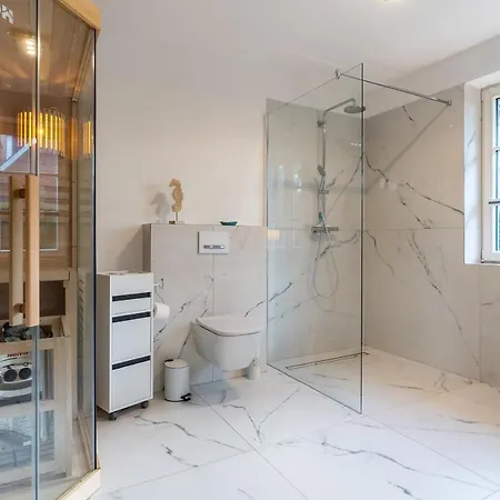 Dom wakacyjny Reetdachhaus Ruem Hart Huus Reetdachhaus Ruem Hart Huus