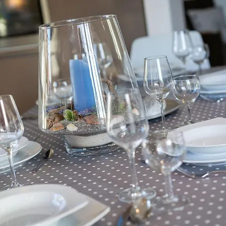 Dom wakacyjny Reetdachhaus Ruem Hart Huus Reetdachhaus Ruem Hart Huus