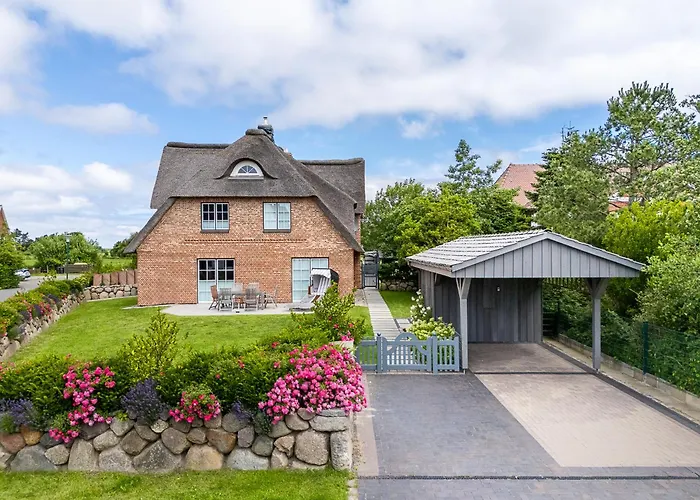 Reetdachhaus Ruem Hart Huus Reetdachhaus Ruem Hart Huus Casa de Férias *